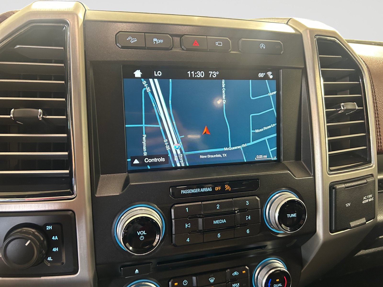 Used 2018 Ford F150 Platinum w/ Equipment Group 701A Luxury AWD/4WD image 14