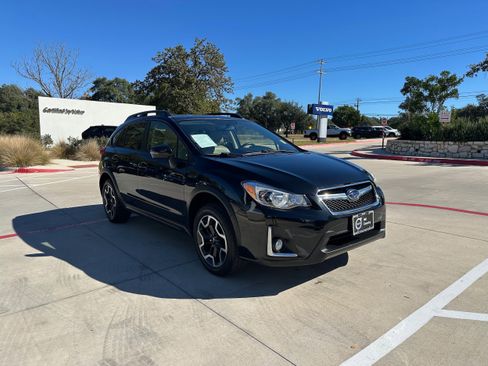 Used 2017 Subaru Crosstrek 2.0i Limited image 7