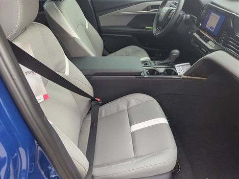 Used 2026 Toyota Camry SE FWD image 5