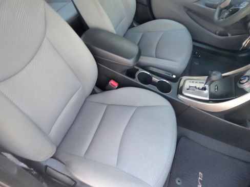 Used 2013 Hyundai Elantra GLS w/ Preferred Pkg FWD image 17