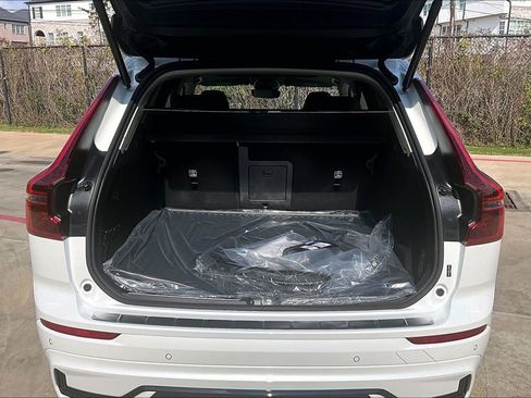 New 2026 Volvo XC60 B5 Ultra w/ Protection Package Premier AWD/4WD image 45