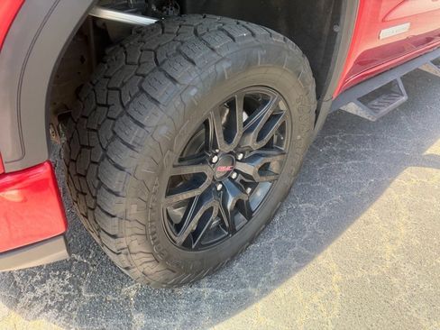Used 2023 GMC Sierra 1500 Elevation AWD/4WD image 9