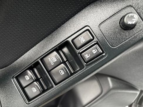 Used 2016 Subaru Forester 2.5i Limited image 11