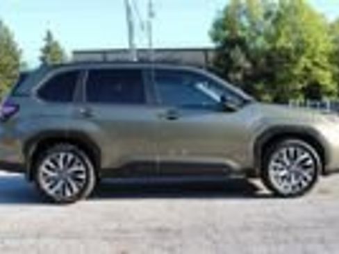 Used 2025 Subaru Forester Touring image 2