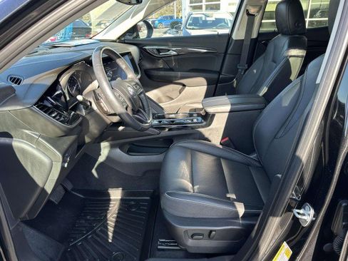 Used 2023 Buick Envision Essence image 11