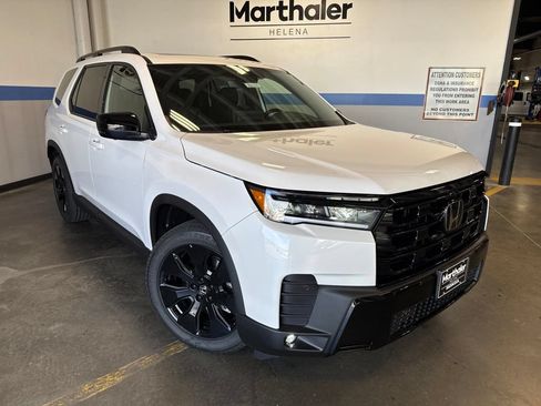 New 2026 Honda Pilot Black Edition image 3