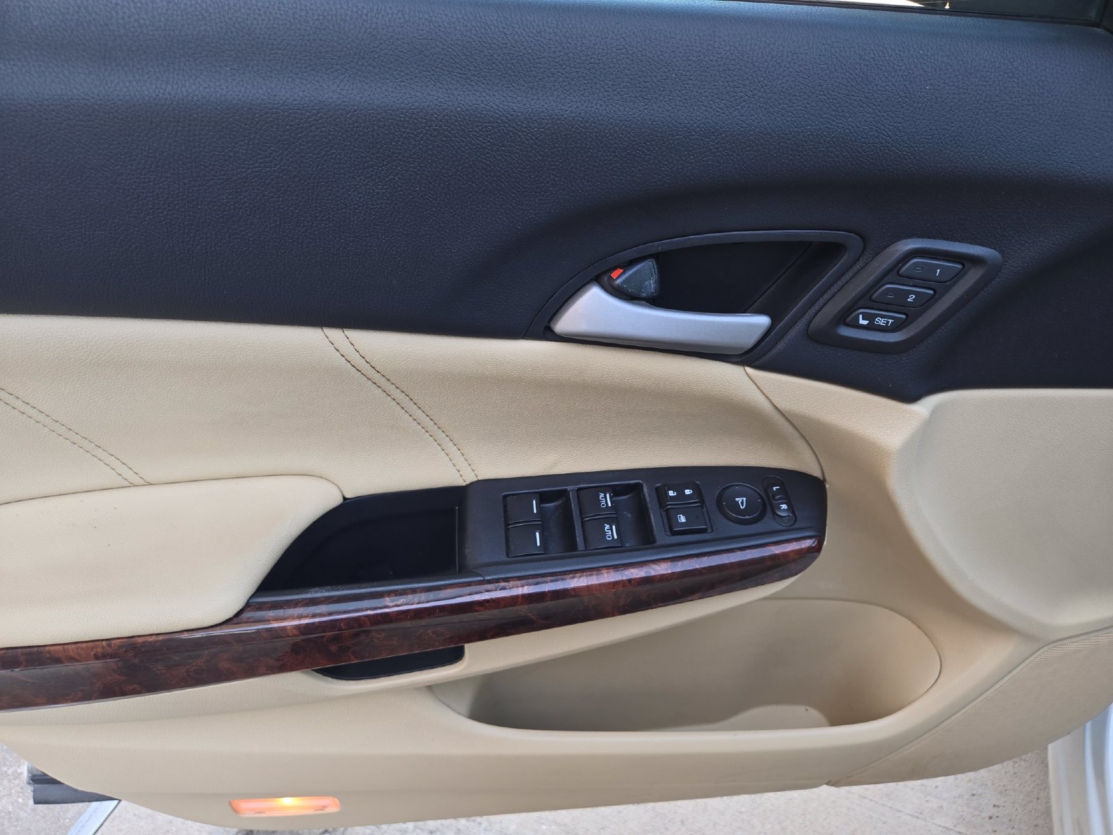 Used 2012 Honda Crosstour EX-L image 28
