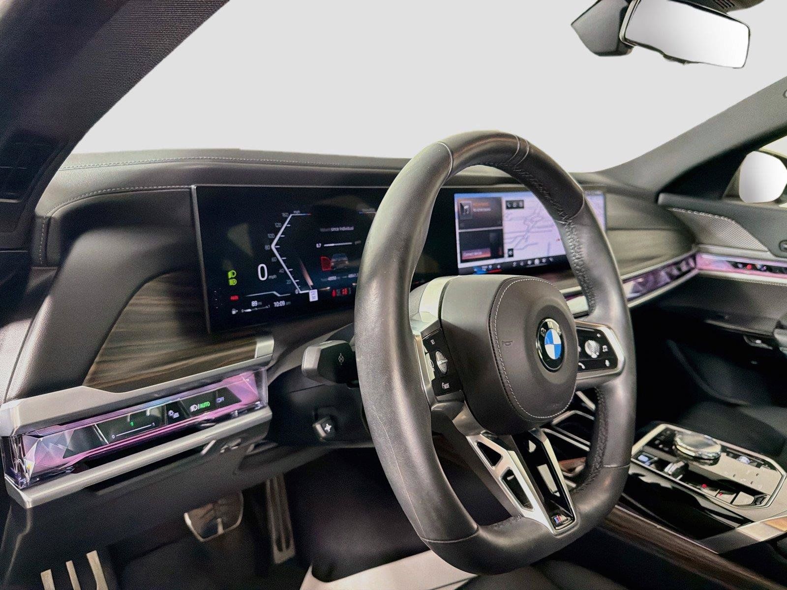 Used 2024 BMW 760i xDrive AWD/4WD image 9