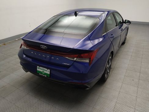 Used 2023 Hyundai Elantra Limited image 9