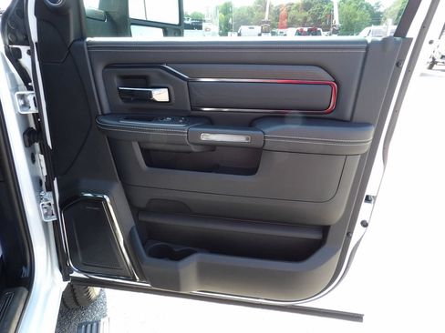 Used 2024 RAM 2500 Limited AWD/4WD image 41