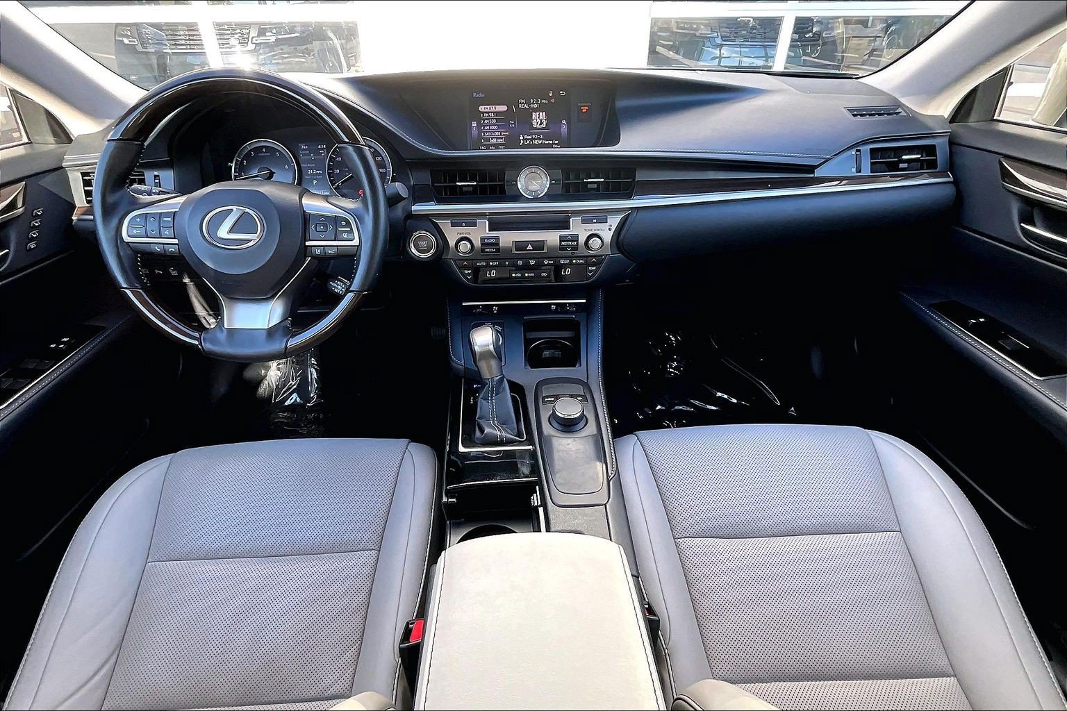 Used 2017 Lexus ES 350 w/ Premium Package FWD image 15