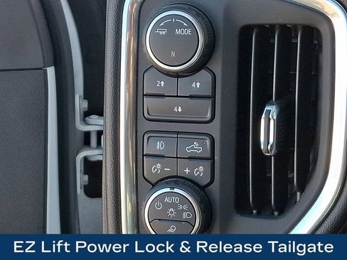 Used 2022 Chevrolet Silverado 2500 LT w/ Convenience Package image 27