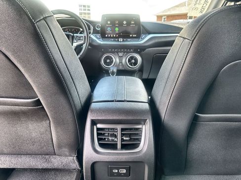 Used 2024 Chevrolet Blazer LT FWD image 20