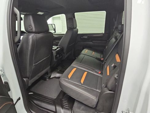 Used 2025 GMC Sierra 2500 AT4 AWD/4WD image 32