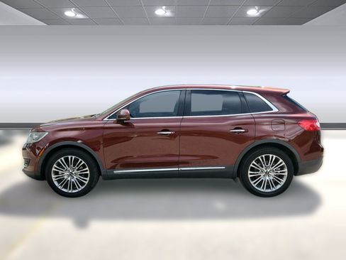 Used 2016 Lincoln MKX Reserve FWD image 2