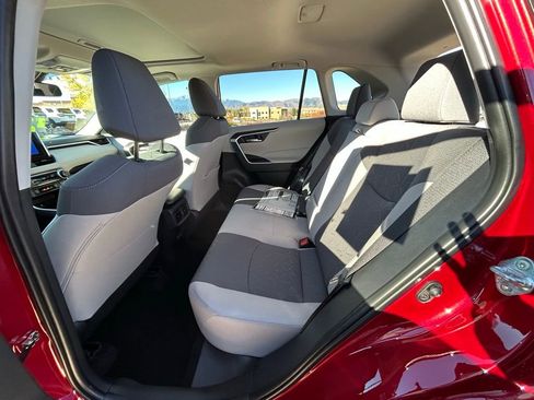 Used 2025 Toyota RAV4 XLE w/ Convenience Package image 21