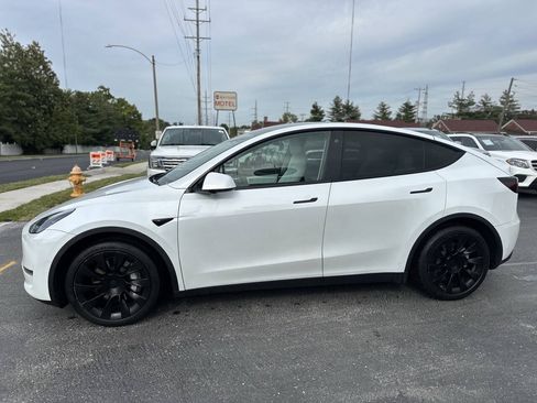 Used 2021 Tesla Model Y Long Range AWD/4WD image 4
