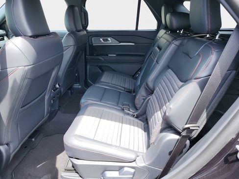 New 2026 Ford Explorer ST-Line w/ ST-Line Street Pack AWD/4WD image 15