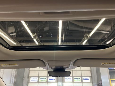 Used 2025 Honda Odyssey Touring image 30