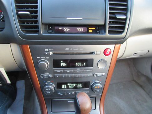 Used 2005 Subaru Outback 3.0R VDC Limited image 18