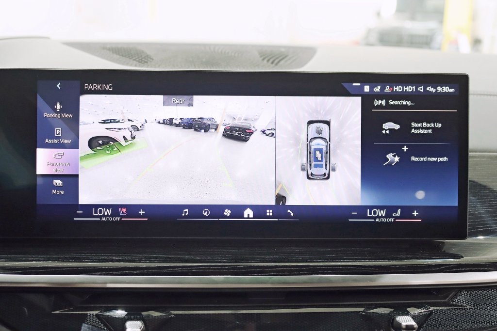 Used 2026 BMW X7 xDrive40i w/ M Sport Package AWD/4WD image 19