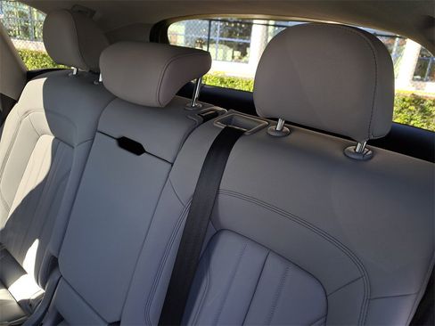 Used 2022 Audi Q5 2.0T Premium w/ Convenience Package image 28