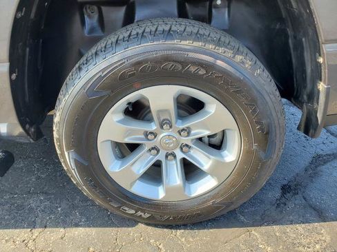 Used 2023 RAM 1500 Laramie AWD/4WD image 30
