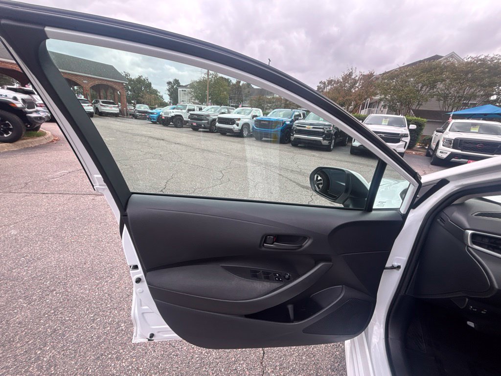 Used 2023 Toyota Corolla LE FWD image 20