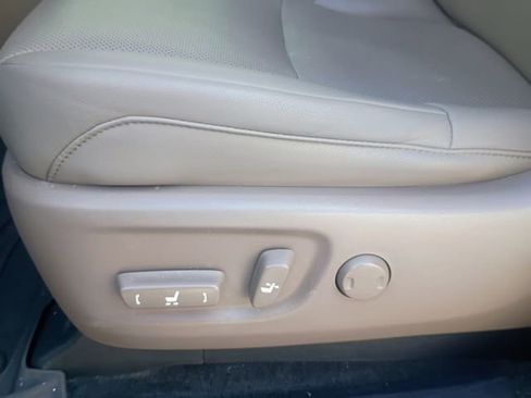 Used 2022 Lexus GX 460 Premium w/ Premium Package AWD/4WD image 23