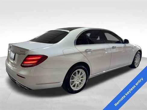 Used 2019 Mercedes-Benz E 300 4MATIC image 5
