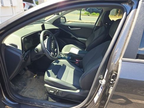 Used 2025 Kia Niro EX FWD image 2