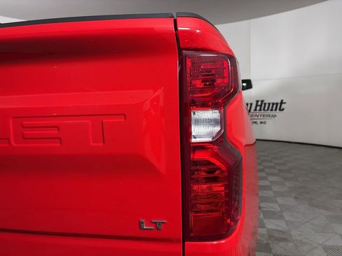 Used 2023 Chevrolet Silverado 1500 LT image 33