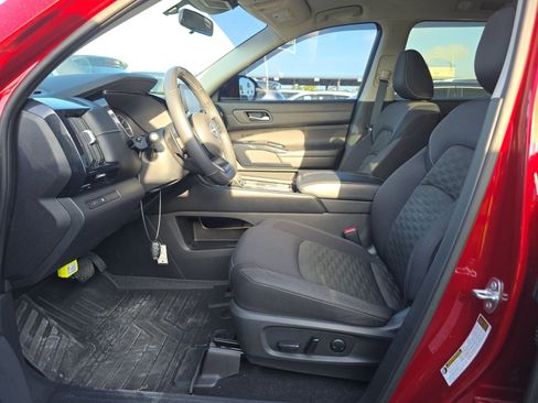 Used 2022 Nissan Pathfinder SV w/ SV Black Package FWD image 7