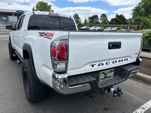 Used 2023 Toyota Tacoma TRD Off-Road AWD/4WD image 6