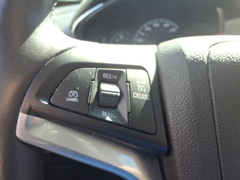 Used 2019 Chevrolet Trax LT w/ LT Convenience Package image 16