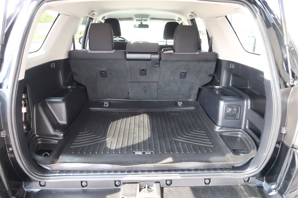 Used 2016 Toyota 4Runner SR5 AWD/4WD image 12