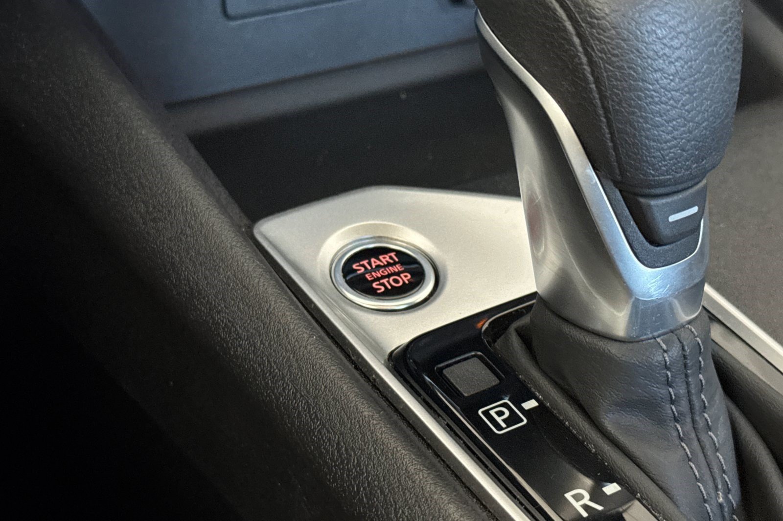 Used 2025 Nissan Altima 2.5 SV FWD image 17