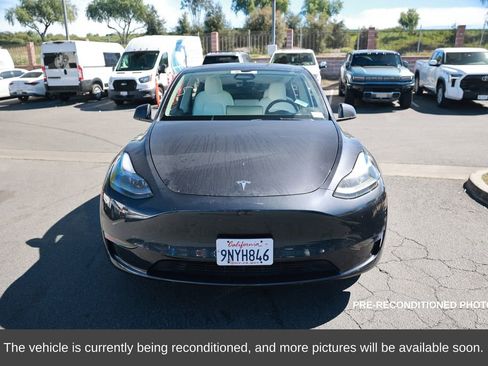 Used 2024 Tesla Model Y Long Range image 9