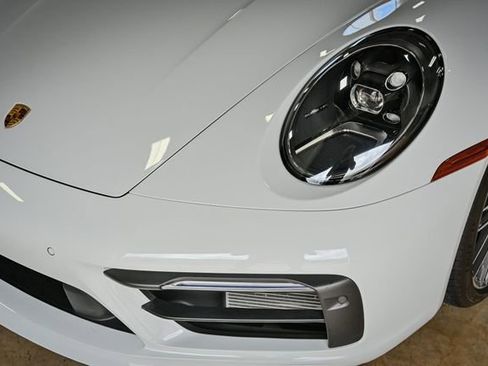 Used 2023 Porsche 911 Carrera image 6