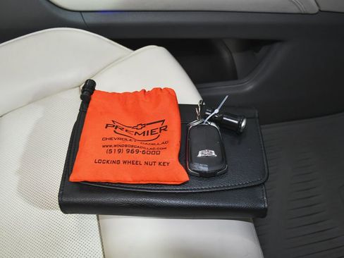 Used 2017 Cadillac XT5 Luxury image 48