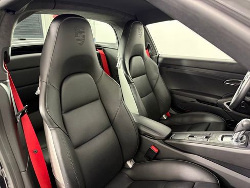 Certified 2019 Porsche 911 Targa 4 GTS image 16