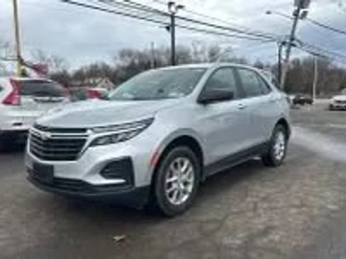 Used 2022 Chevrolet Equinox LS AWD/4WD image 1
