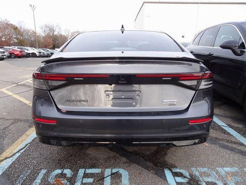 Used 2023 Honda Accord Touring image 6
