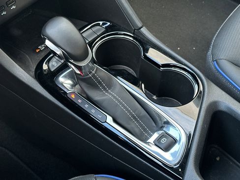 Used 2025 Buick Encore GX Sport Touring w/ Advanced Technology Package image 21