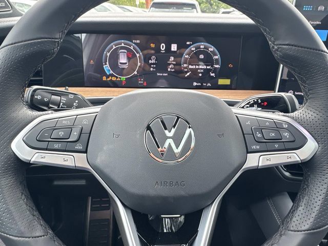 New 2026 Volkswagen Tiguan SEL R-Line AWD/4WD image 17