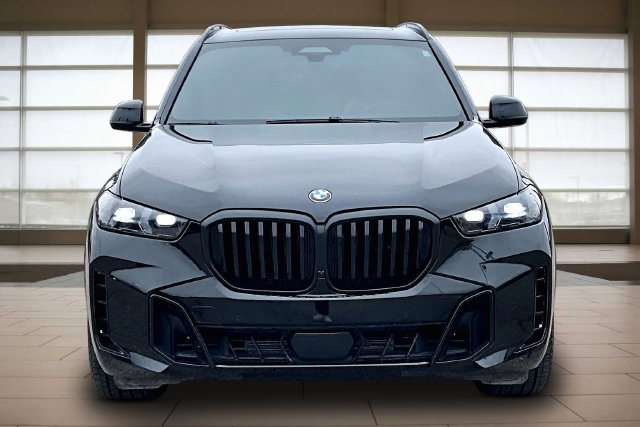 Used 2025 BMW X5 xDrive40i w/ M Sport Package AWD/4WD image 3