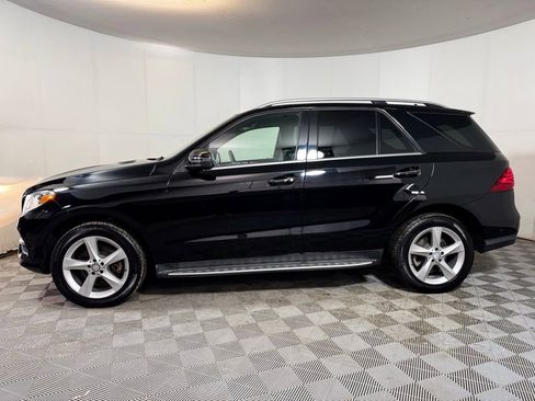 Used 2017 Mercedes-Benz GLE 350 4MATIC image 3