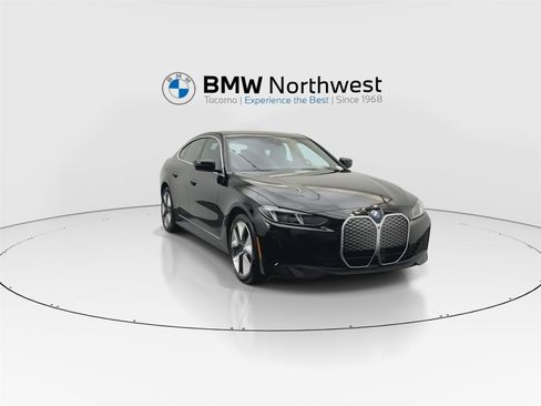 Used 2025 BMW i4 xDrive40i w/ Parking Assistance Package image 7