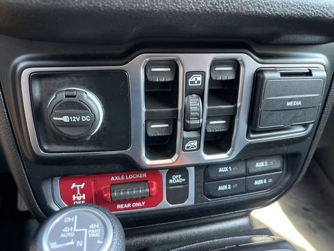 Certified 2025 Jeep Wrangler Unlimited Sport S 4xe AWD/4WD image 13