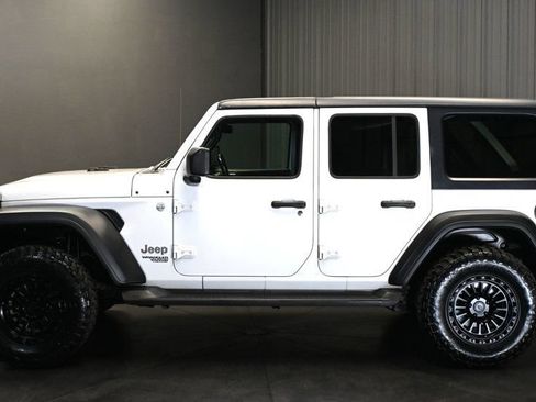 Used 2019 Jeep Wrangler Unlimited Sport S AWD/4WD image 8